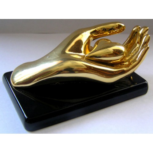 премия овация. золотые руки. у тебя золотые руки. золотой алтын. надпись мастер золотые руки.