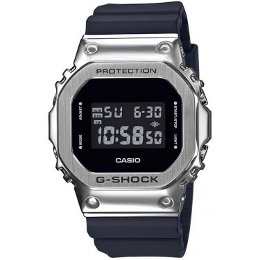 Мужские спортивные наручные часы Casio GM-5600-1E